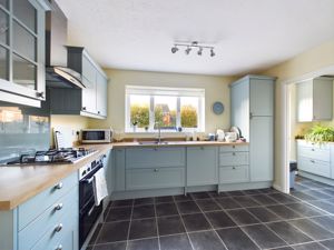 Kitchen- click for photo gallery